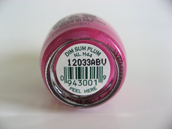 Bottom label of Dim Sum Plum H44